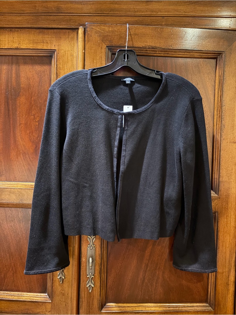 Black Open-Front Cropped Cardigan